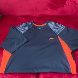 🍭🍭🍭Asics M shirt